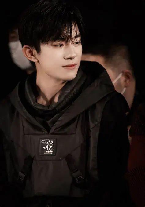 娱乐圈吃瓜爆料张颂文,娱乐圈爆料背后的真相与反思